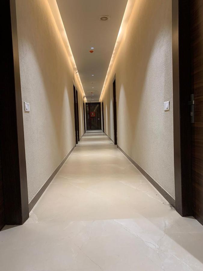 Hotel Alpine Plaza Shāhpur Exterior foto